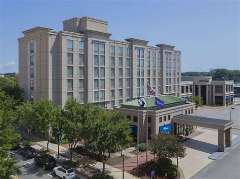 Hilton Garden Inn Virginia Beach Town Center Updated 2021 Prices Hotel Reviews And Photos