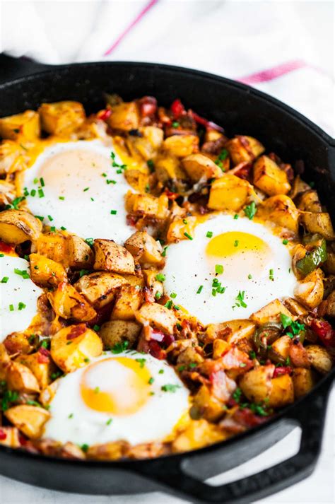 Stir in corned beef and salt. Skillet Potato and Egg Hash - Aberdeen's Kitchen
