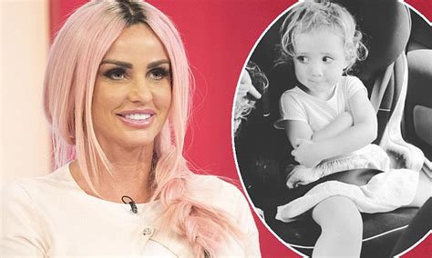 Katie Price Slammed For Bunnys Ill Fitting Seatbelt Daily Mail Online
