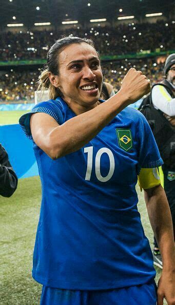 .futebol feminino, futebol feminino brasil, futebol feminino estados unidos, bandeirinha bonita, bandeirinha correndo, jogadora de futebol, jogadora de futebol americano, futebol, feminino, desimpedidos, disimpedidos, disimpididos, desimpididos, jogadoras, seleção brasileira feminina. Marta. (com imagens) | Futebol feminino brasil, Seleção ...
