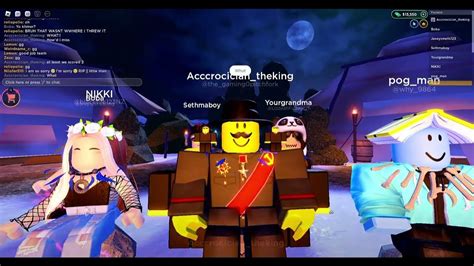 Playing Outlastersurvivor On Roblox Youtube