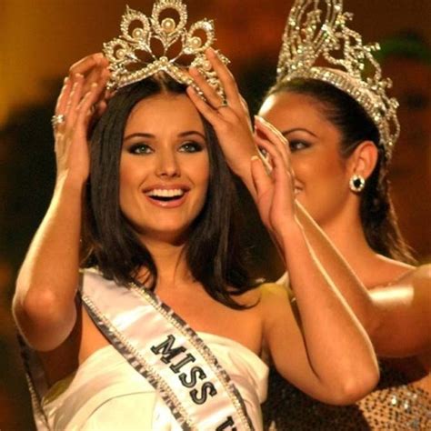 Los Esc Ndalos M S Sonados De La Corona De Miss Universo El Debate