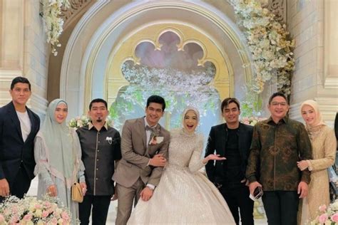 Pasangan Artis Di Pesta Resepsi Pernikahan Ria Ricis Ryan