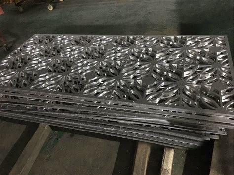 Decorative Perforated Aluminum Sheet Metal Security Fence Panel China