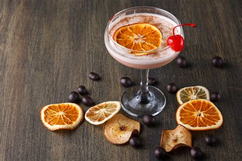 Eight Cocktail Garnishes For Your Fancy Drinks Fine Dining Lovers