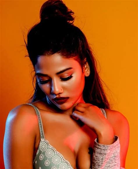 15 Hot Photos Of Ruks Khandagale Actress From Hotshots Web Series My