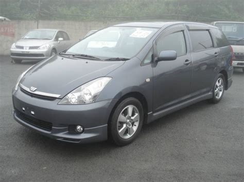 A simple & effecive way to track fuel consumption easy to understand the real cost of your vehicle. 2005 Toyota WISH specs, Engine size 1800cm3, Fuel type ...