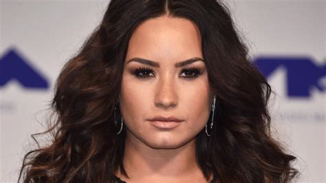 Demi Lovato Turns Heads In A Sexy Sheer Lace Number At The Mtv Vmas See Her Racy Look