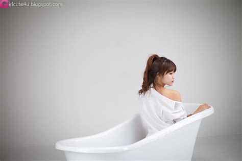 Lee Eun Hye White Shirt And Bath Tub ~ Cute Girl Asian Girl