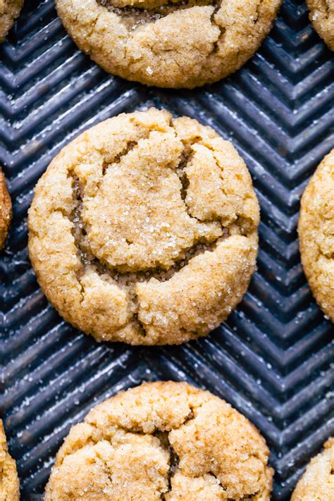 Almond flour is the perfect healthy flour to use in gluten free baking! Sugar & Spice Almond Flour Cookies | Cotter Crunch