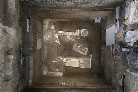 Archaeologists Unearth Slave Familys Room In Ancient Pompeii Sci News
