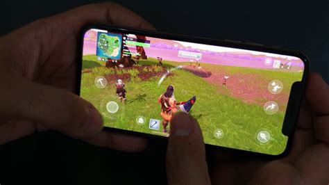 Invites for the iphone version of fortnite battle royale start to arrive in inboxes on march 12credit: ‫تجربة لعبة فورتنايت Fortnite علي iPhone XS ايفون اكس اس ...