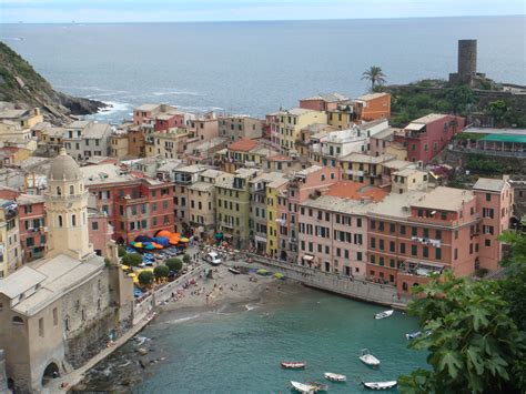 Vernazza Cinque Terre Italy Is The Amazing Places To Travel Cinque