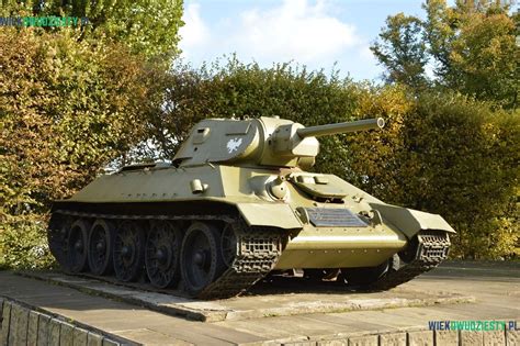Czołg Pomnik T 34 Na Alei Zwycięstwa W Gdańsku Wiekdwudziestypl