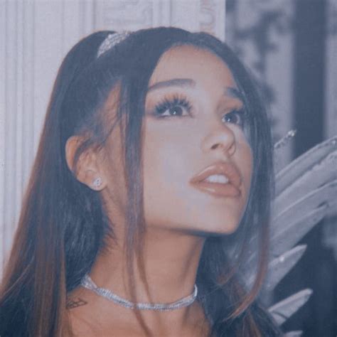 𝒍𝒂𝒚𝒐𝒖𝒕𝒔 𝒂𝒏𝒅 𝒎𝒐𝒓𝒆 — Ariana Grande Icons Variety Ariana Grande Ariana