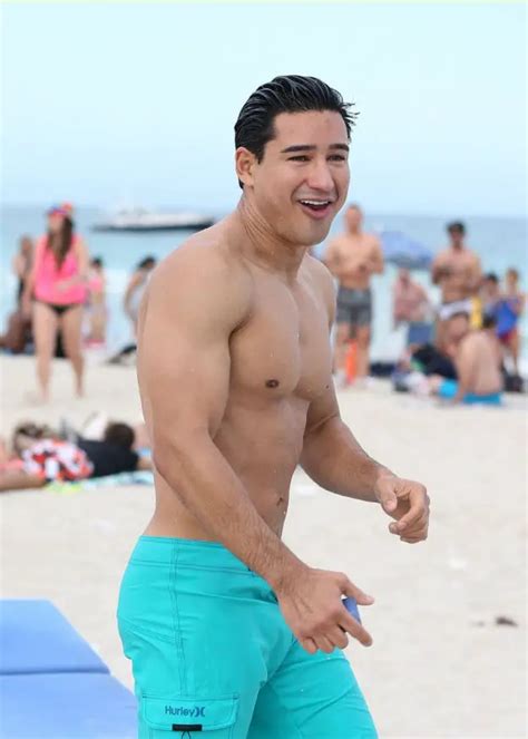Sexy Mario Lopez At The Beach Fringues De S Ries