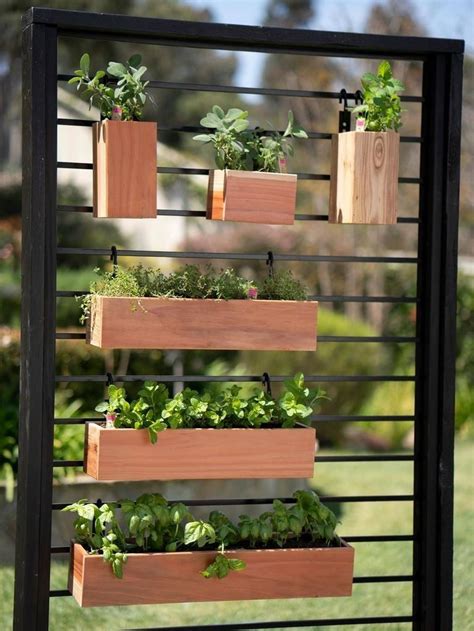 30 Gorgeous Vertical Garden Ideas Wall Decor | Vertical garden diy, Vertical herb garden ...