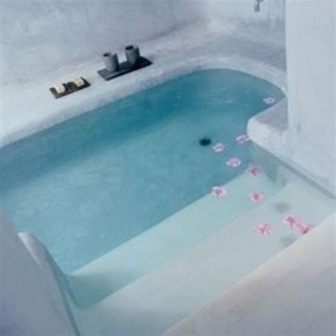 Quartz Crystal Bathtub Make Your Bathroom As Luxurious As A 5 Star