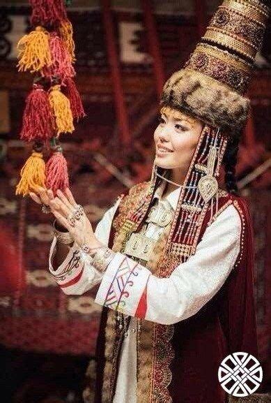 Казахский национальный женский костюм traditional dresses kazakh ancient cultures