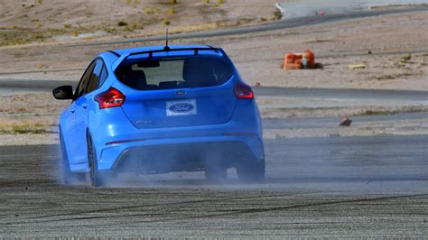 Ford Fiesta St Focus St And Focus Rs Buyers Younger Wealthier Than