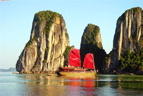 Discover Vietnam The Beauty Of Ha Long Bay Vietnam Visa Services