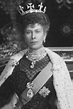 Duli Mahkota : HM Queen Mary of Teck