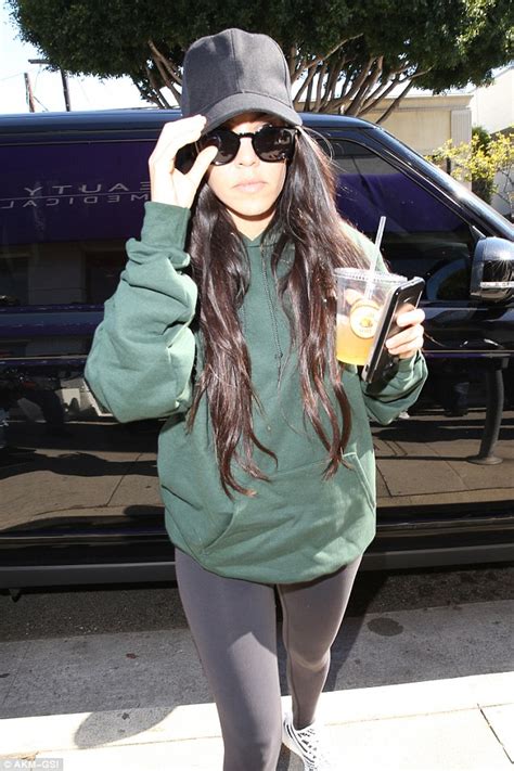 Khloe kardashian blew her pretty sisters out of. Welcome To Lasgidinims Blogspot: Khloe Kardashian Goes ...
