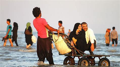 عکس سهم زنان ایران از دریا، دیروز و امروز