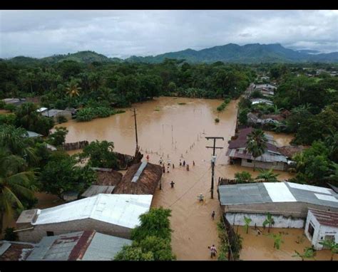 Inundaciones En Tierralta Por Desbordamiento De Quebrada Cientos De