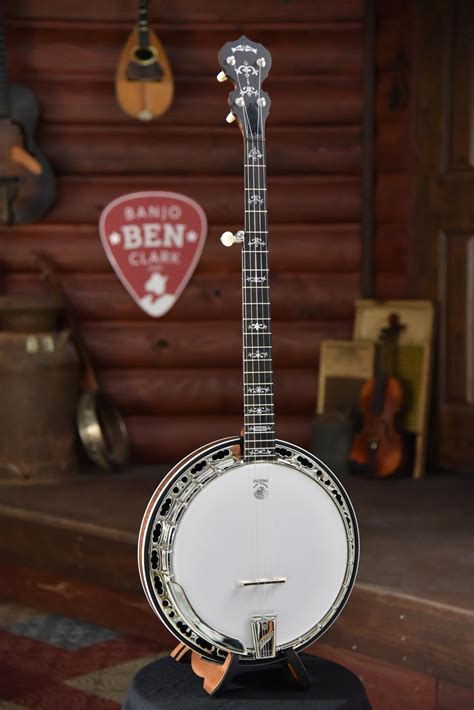 Deering Sierra Maple 5 String Banjo With Case Banjo Bens General Store
