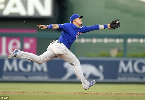 Javier Baez Flashes The Cameras In ESPN Body Issue Daily Mail Online