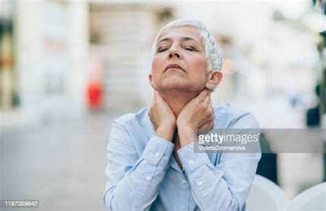 Face Down Massage Table Stock Fotos Und Bilder Getty Images