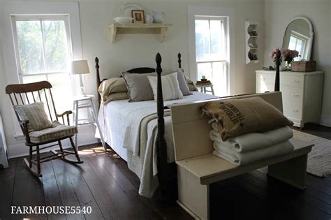 The classic colors and the geometric pattern fit perfectly with the farmhouse style look in the room. FARMHOUSE 5540: Guest Bedroom Reveal
