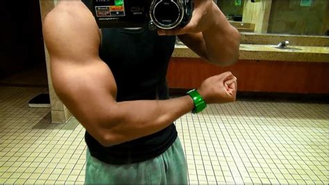 One Year Biceps And Triceps Results Arm Flexing Youtube