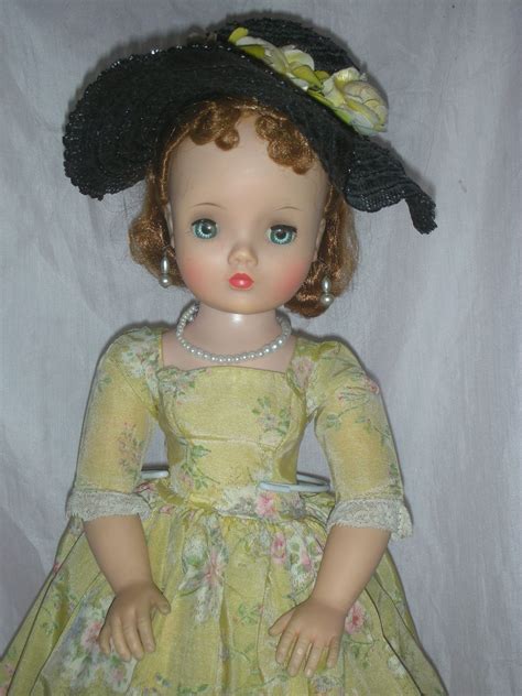 Beautiful Vintage Madame Alexander Red Hair Cissy Doll In Yellow Day Dress Day Dresses Madame