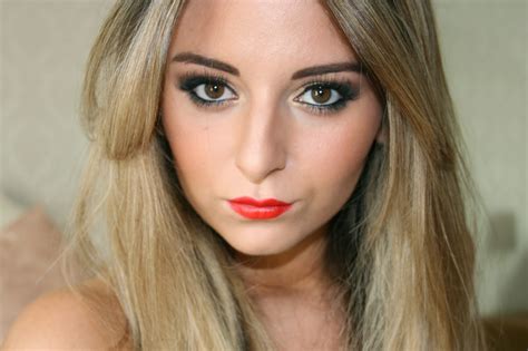 Pretty Little Obsessions Uk Beauty Blog Brown Smokey