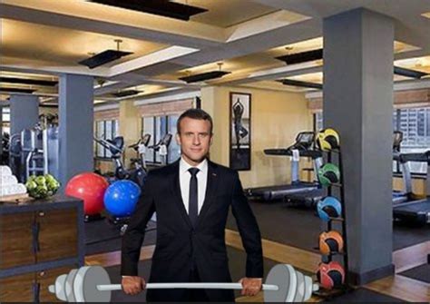 La Foto Oficial De Macron Provoca Una Pluja De Mems