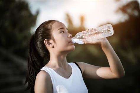 Sebulan Penuh Minum Air Putih Saat Perut Kosong Ini Yang Akan Dirasakan Halaman Nakita