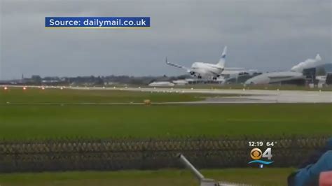 Plane Bounces Along Runway Due To High Winds Youtube
