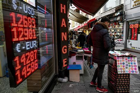سعر الليرة التركية مقابل الدولار واليورو