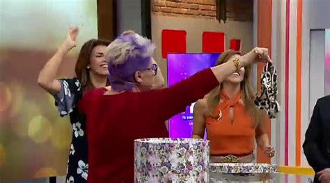 4 rol de animadora y consolidación ¡Patricia Maldonado le regaló una zunga a José Miguel ...