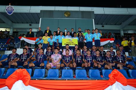 Bg pathum united fc participates in the thai league 1. Buriram United › บุรีรัมย์ ยูไนเต็ด บี พลาดท่าพ่าย บีจี ปทุม ชวดแชมป์ ลูกหนัง BMA U17 I…