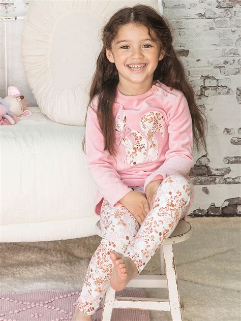 Ensemble pyjama rose à imprimé fleuri en velours enfant fille Notre Collection Pyjamas enfant