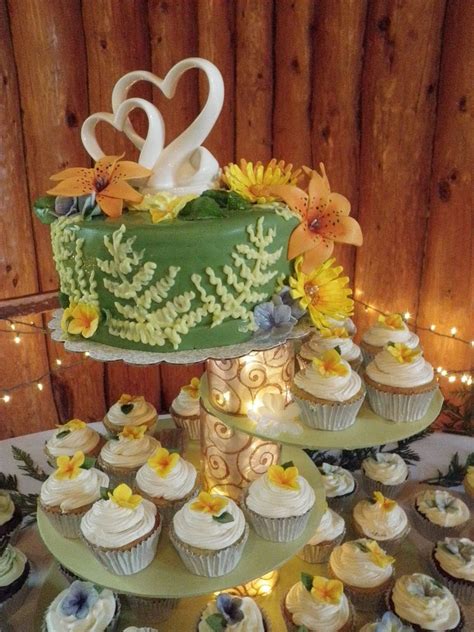 Nature Themed Wedding Cakecupcakes
