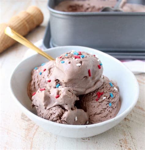 Homemade Chocolate Ice Cream Whitneybond Com