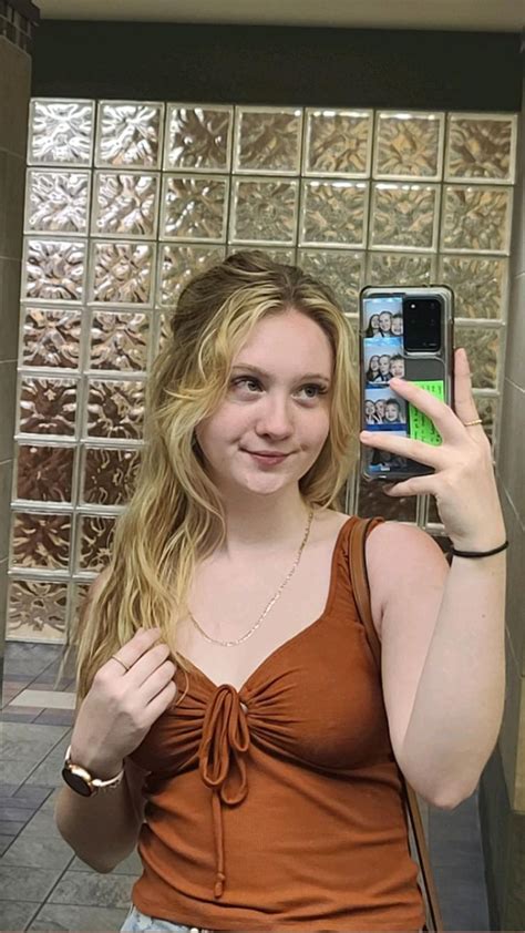 mirror selfie cute mirror picture mall picture shopping mall vibes tank top blonde wavy