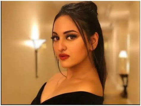 High Court Stays The Arrest Of Sonakshi Sinha In Fraud Case Of Rs 32 Lakh