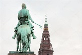 Estatua de Absalón en Copenhague, Dinamarca: fotografía de stock ...