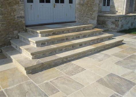 The 'slates' are actually made from yorkshire stone. Landscaping ideas - Have you considered Yorkstone paving? | Natural Stone Consulting