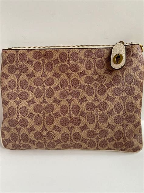 Coach Clutch Bag Fesyen Wanita Tas Dompet Di Carousell